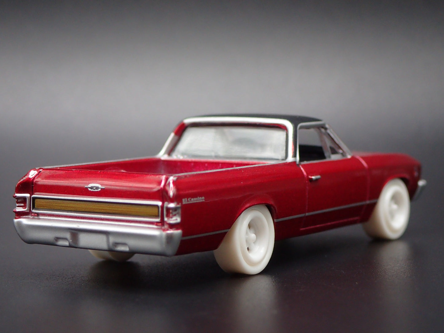 1967 67 CHEVY CHEVROLET EL CAMINO ULTRA RED CHASE 1:64 SCALE DIECAST MODEL CAR