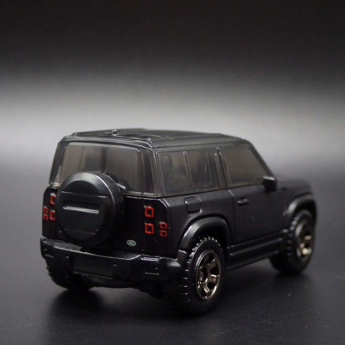 2020-2025 LAND ROVER DEFENDER 90 BLACK 1/64 SCALE DIORAMA DIECAST MODEL CAR