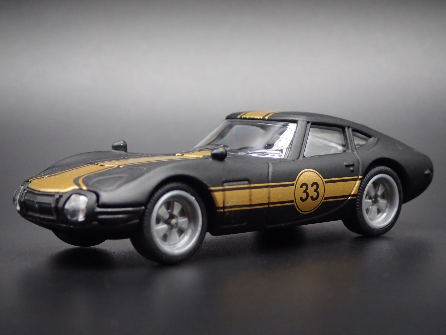 1967- 1970 TOYOTA 2000GT RACING BLACK 1:64 SCALE COLLECTIBLE DIECAST MODEL CAR
