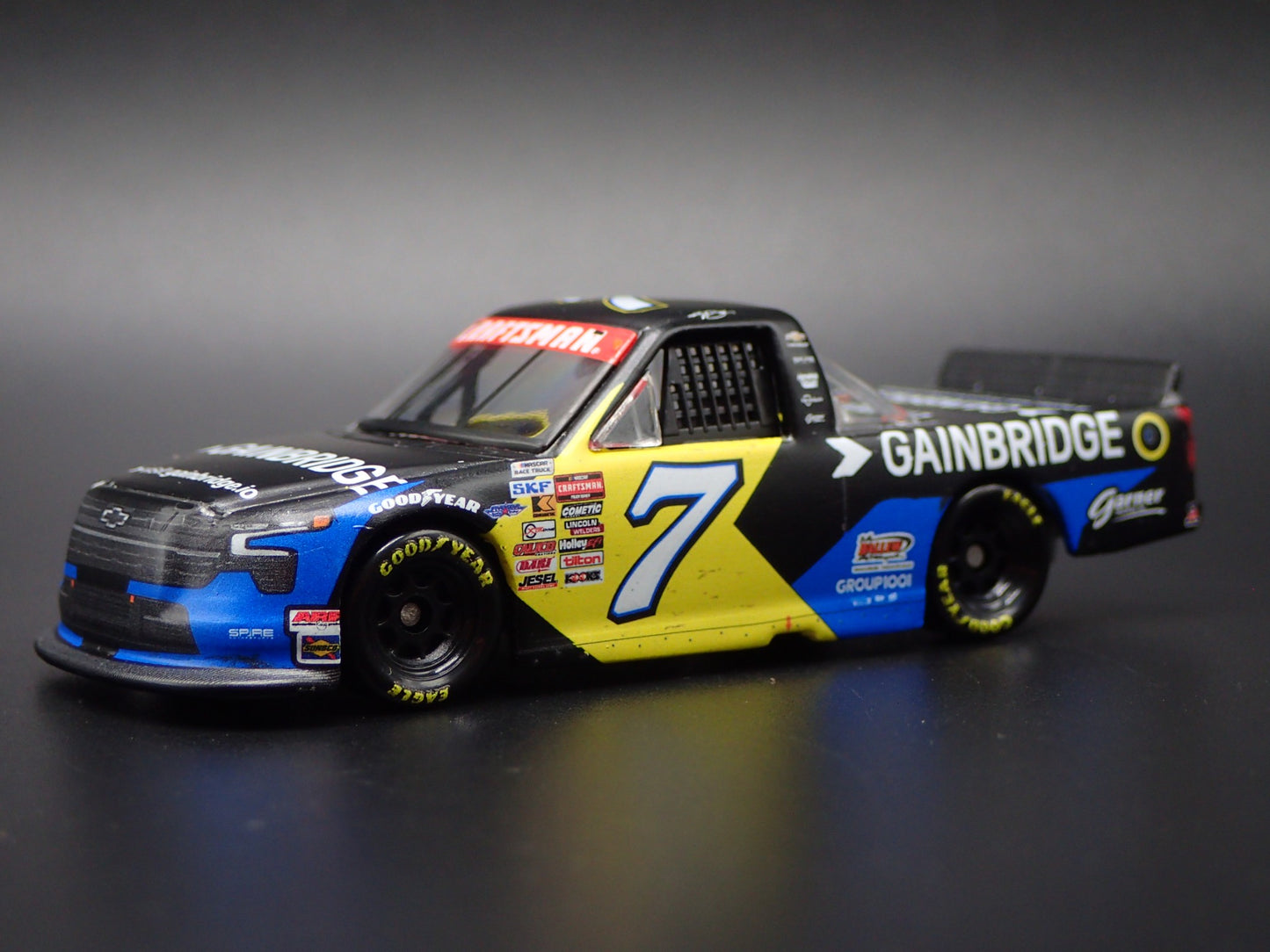 2025 CHEVY SILVERADO 7 KYLE BUSCH GAINBRIDGE WIN NASCAR TRUCK 1:64 DIECAST CAR