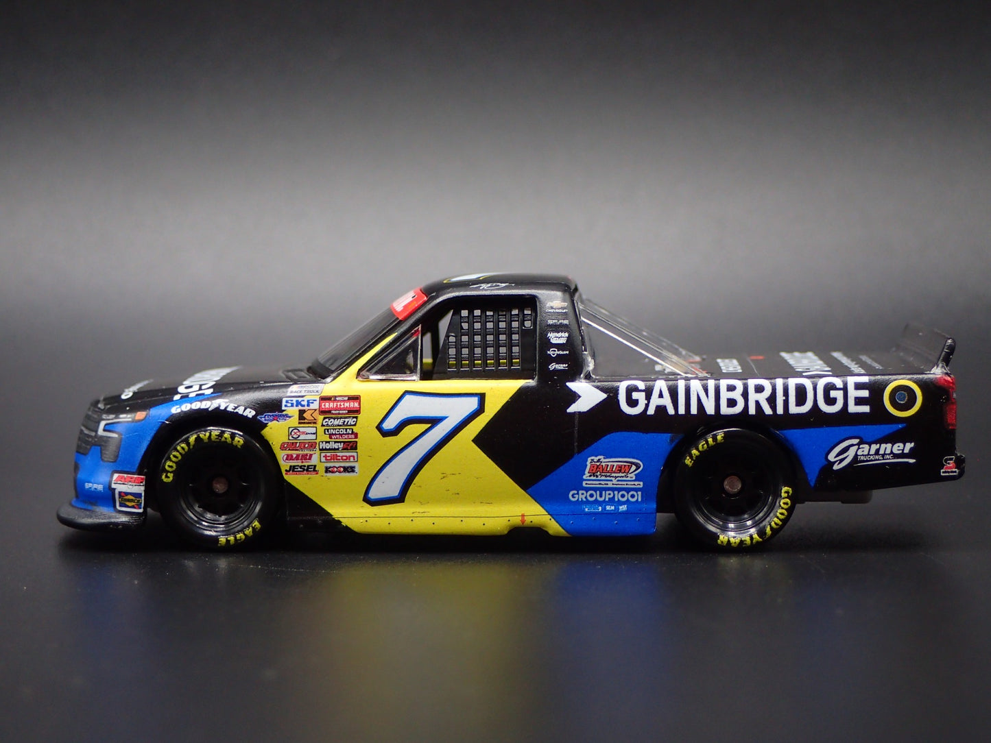 2025 CHEVY SILVERADO 7 KYLE BUSCH GAINBRIDGE WIN NASCAR TRUCK 1:64 DIECAST CAR