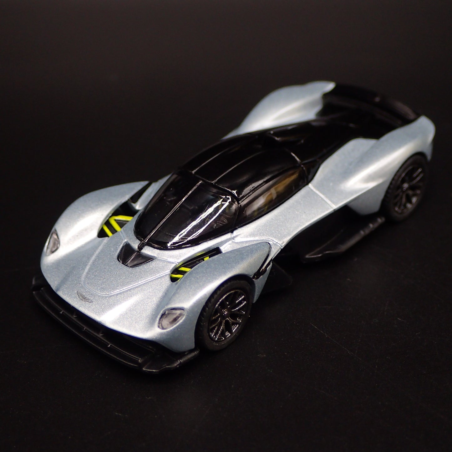 2021-2024 ASTON MARTIN VALKYRIE SUPER CAR SILVER 1/64 SCALE DIECAST MODEL CAR