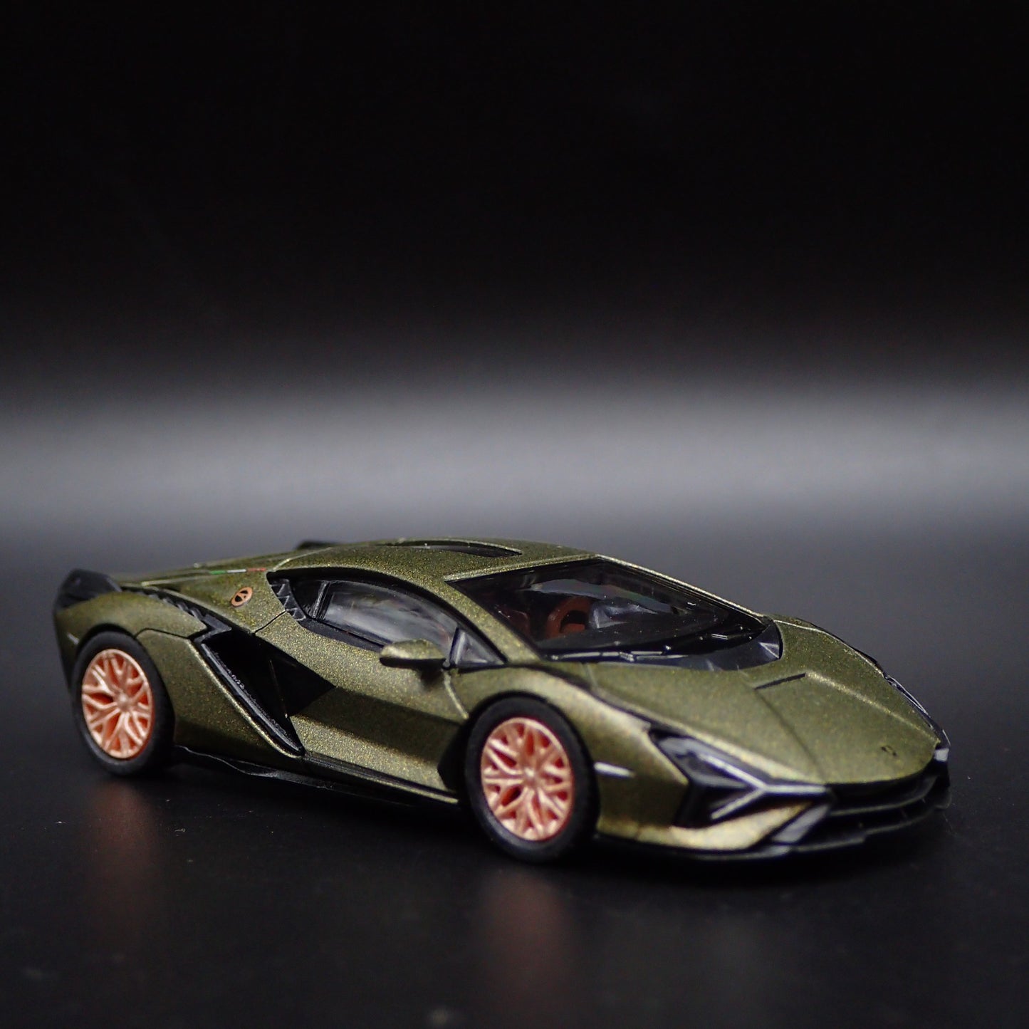 2020-2022 LAMBORGHINI SIAN FKP 37 SUPERCAR 1:64 SCALE DIORAMA DIECAST MODEL CAR