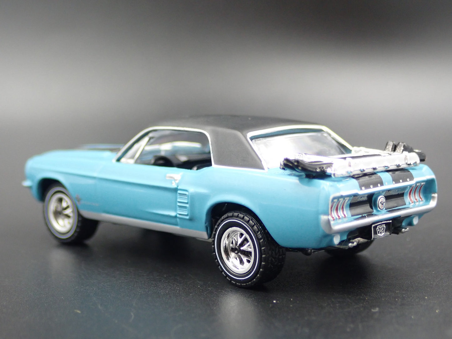 1967 67 FORD MUSTANG COUPE BLUE 1:64 SCALE COLLECTIBLE DIORAMA DIECAST MODEL CAR
