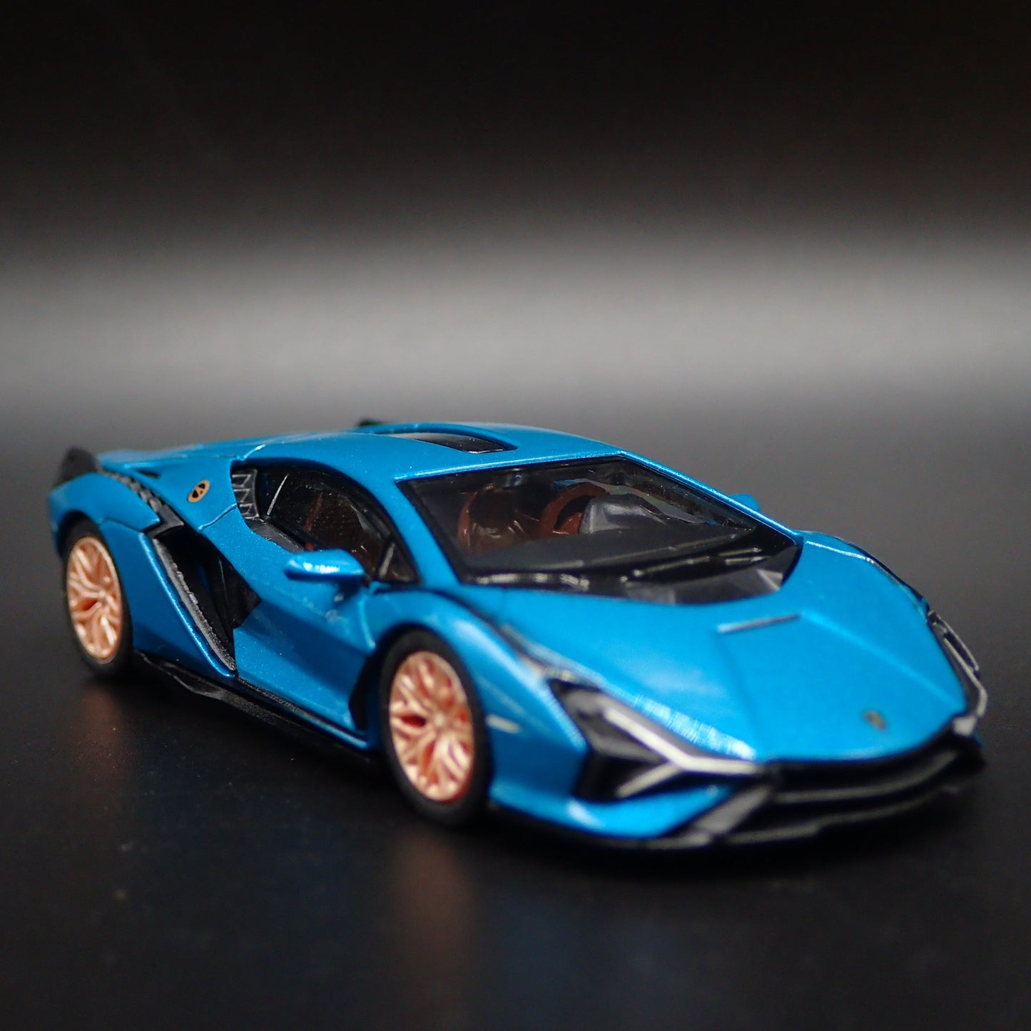 2020-2022 LAMBORGHINI SIAN FKP 37 SUPERCAR 1:64 SCALE DIORAMA DIECAST MODEL CAR