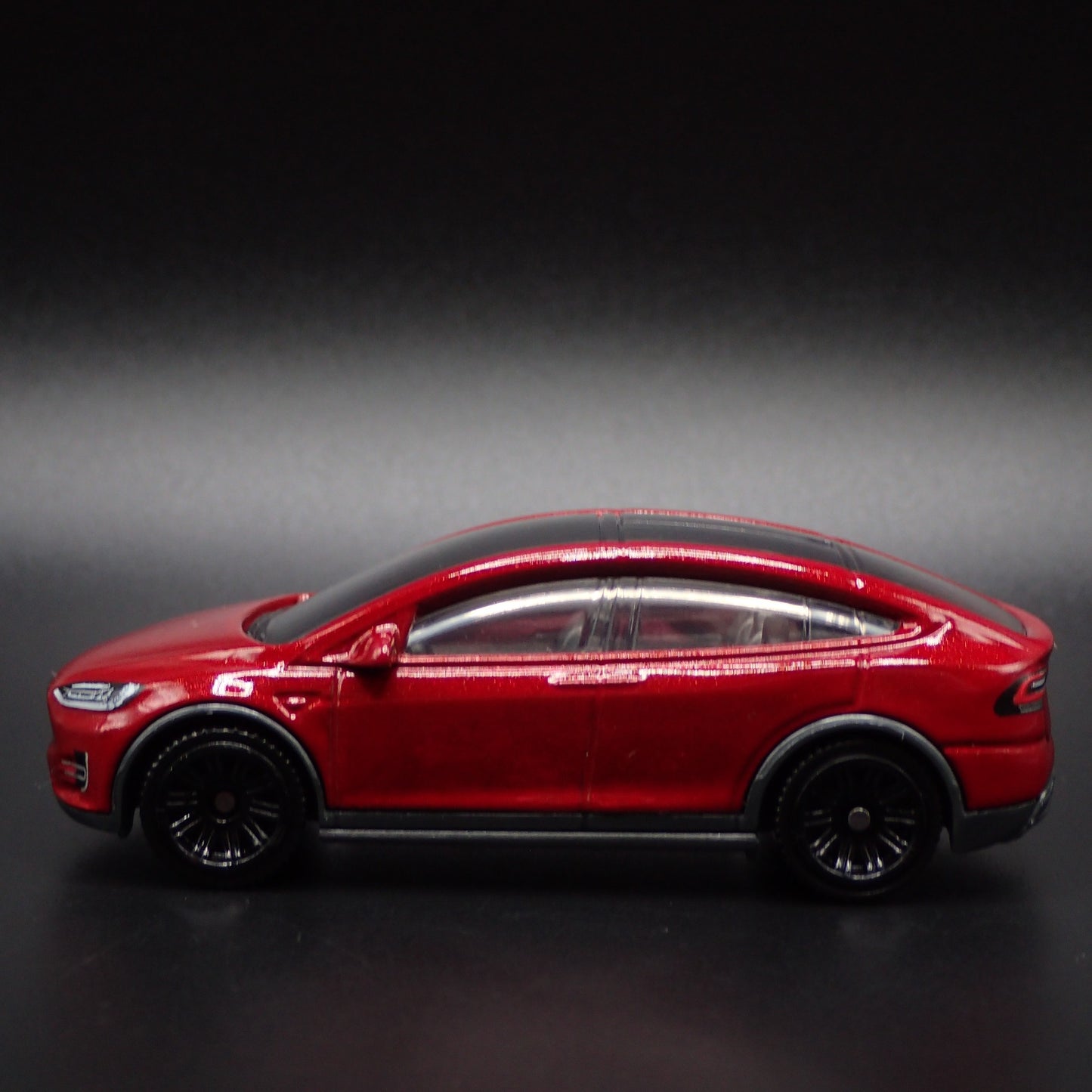 2016-2025 TESLA MODEL X SUV RED 1:64 SCALE COLLECTIBLE DIORAMA DIECAST MODEL CAR