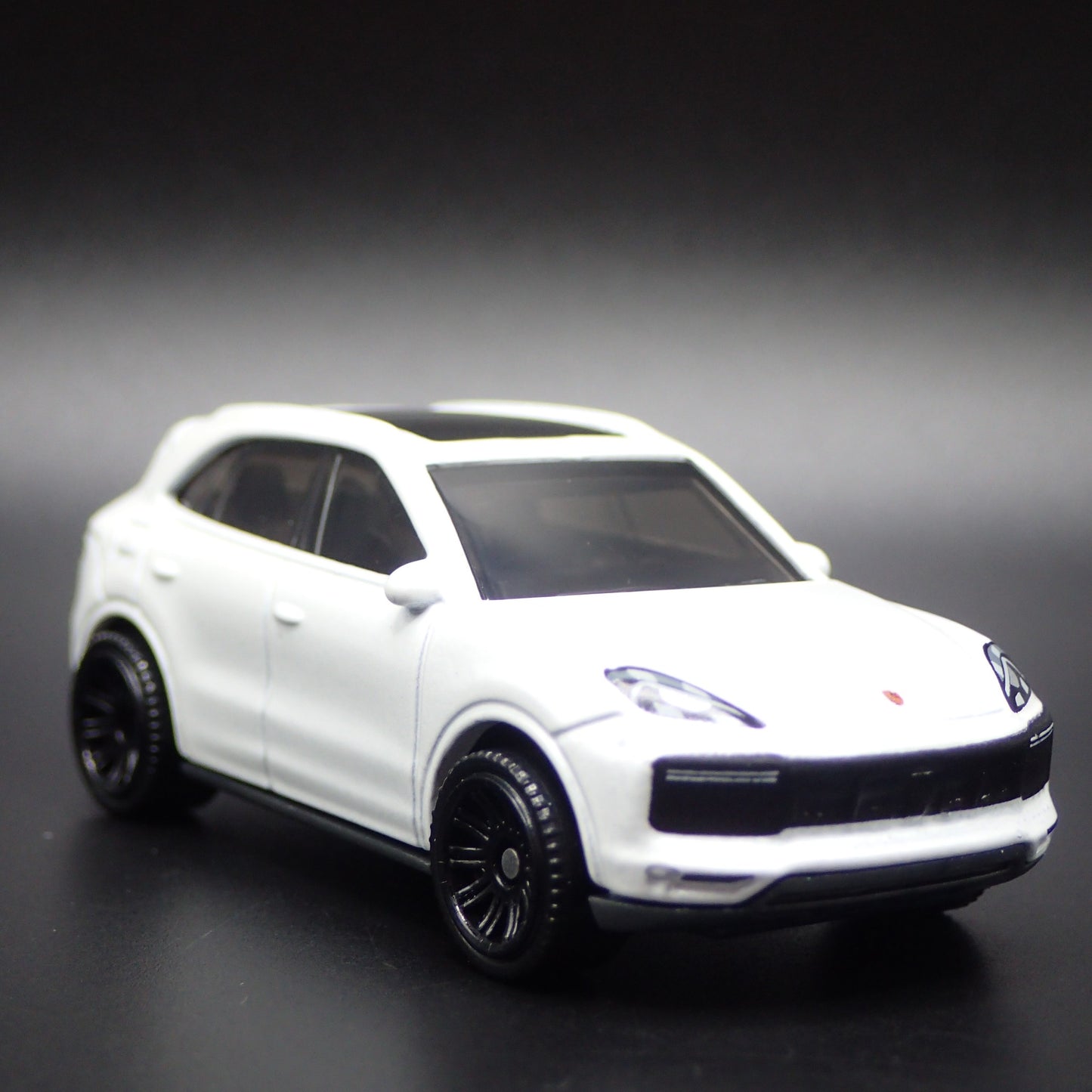 2018-2025 PORSCHE CAYENNE TURBO 1:64 SCALE COLLECTIBLE DIORAMA DIECAST MODEL CAR