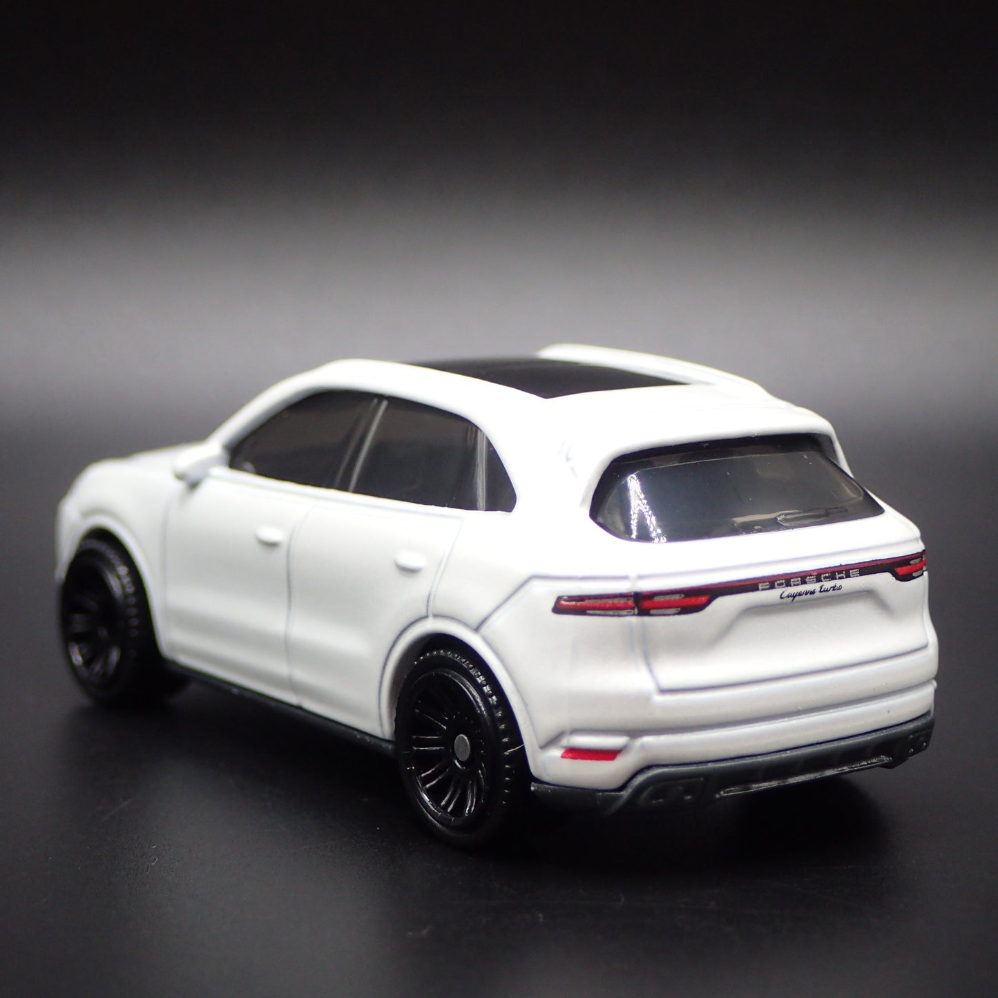 2018-2025 PORSCHE CAYENNE TURBO 1:64 SCALE COLLECTIBLE DIORAMA DIECAST MODEL CAR