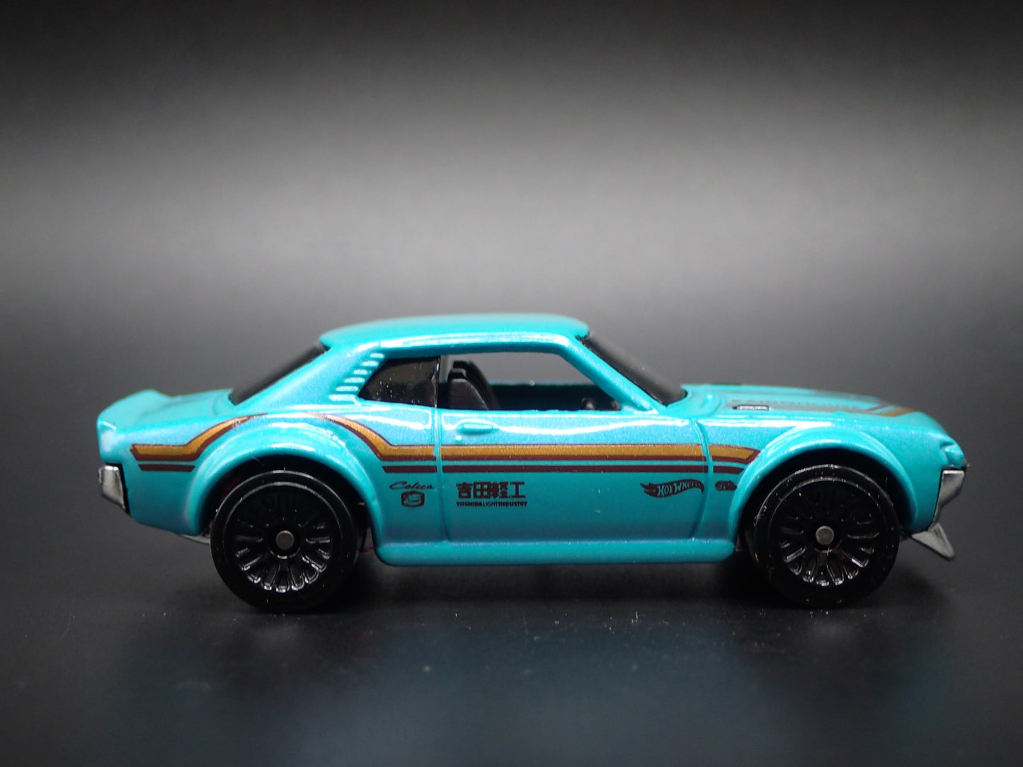 1970-1977 TOYOTA CELICA RARE 1:64 SCALE COLLECTIBLE DIORAMA DIECAST MODEL CAR