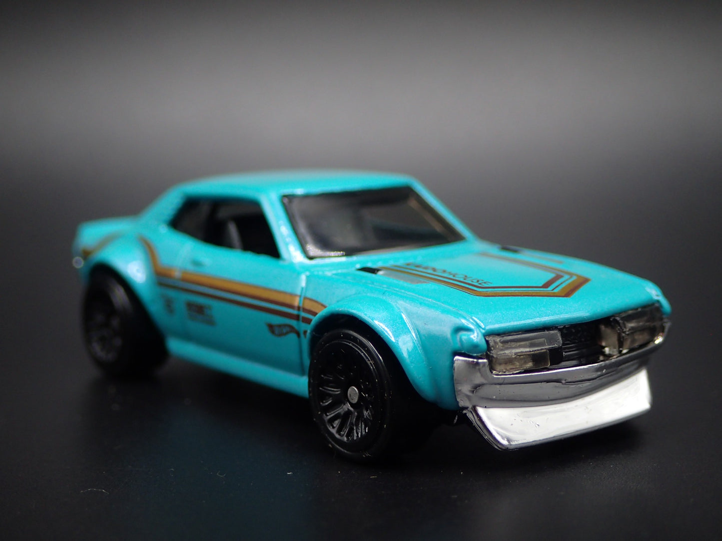 1970-1977 TOYOTA CELICA RARE 1:64 SCALE COLLECTIBLE DIORAMA DIECAST MODEL CAR