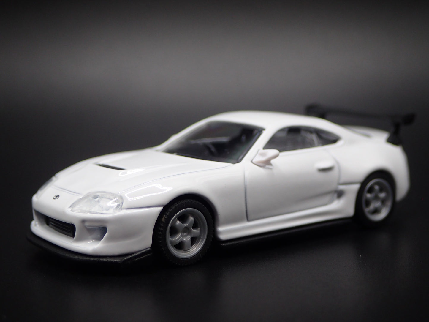 1993 - 2002 TOYOTA SUPRA WHITE 1/64 SCALE COLLECTIBLE DIORAMA DIECAST MODEL CAR