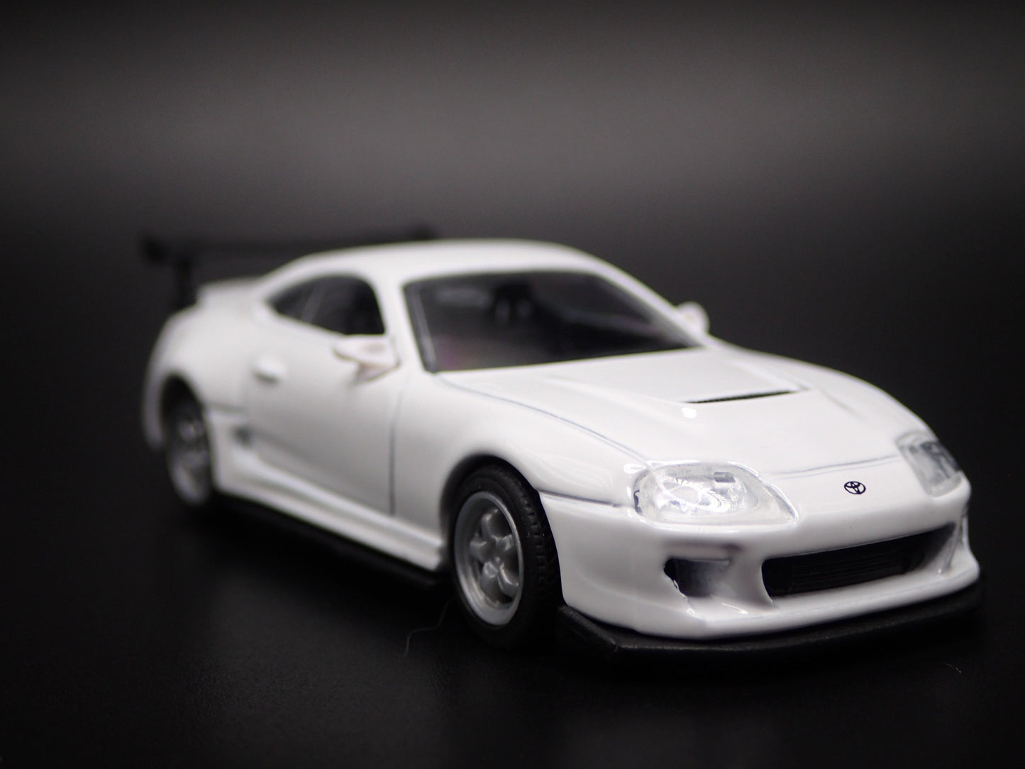 1993 - 2002 TOYOTA SUPRA WHITE 1/64 SCALE COLLECTIBLE DIORAMA DIECAST MODEL CAR