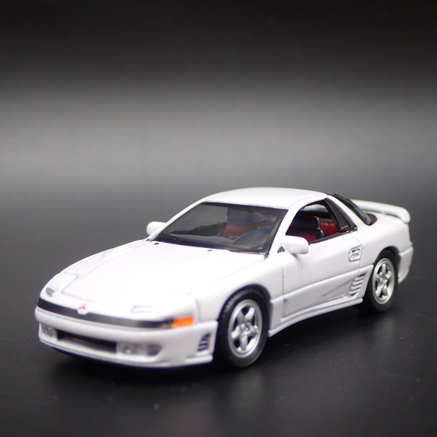 1990-2000 MITSUBISHI GTO 3000GT 1:64 SCALE COLLECTIBLE DIORAMA DIECAST MODEL CAR