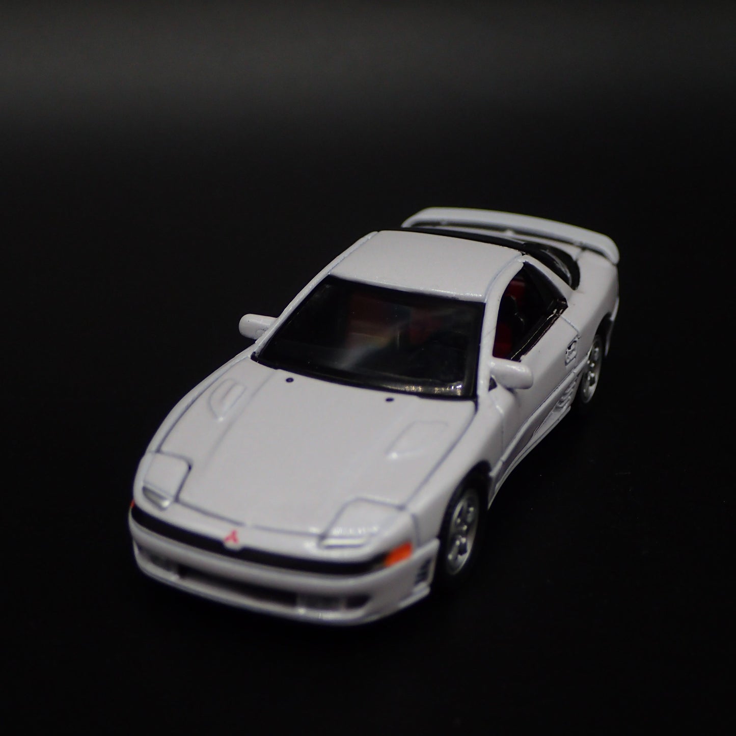 1990-2000 MITSUBISHI GTO 3000GT 1:64 SCALE COLLECTIBLE DIORAMA DIECAST MODEL CAR