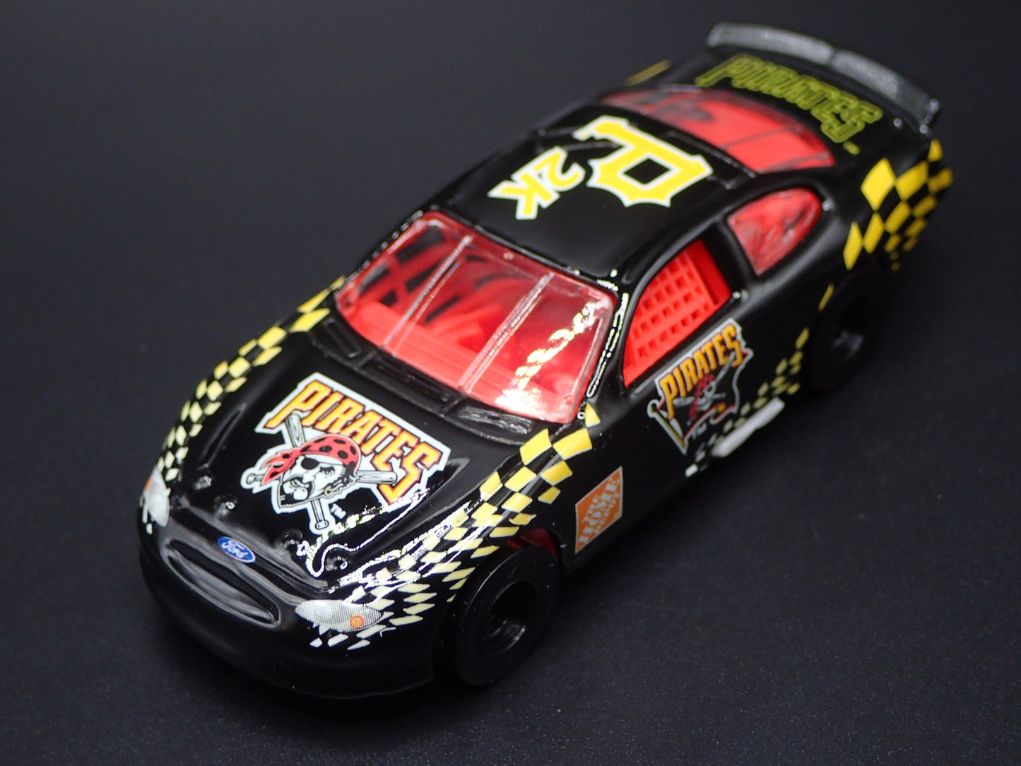 2000 00 FORD TAURUS NASCAR PITTSBURGH PIRATES BLACK 1/64 SCALE DIECAST MODEL CAR