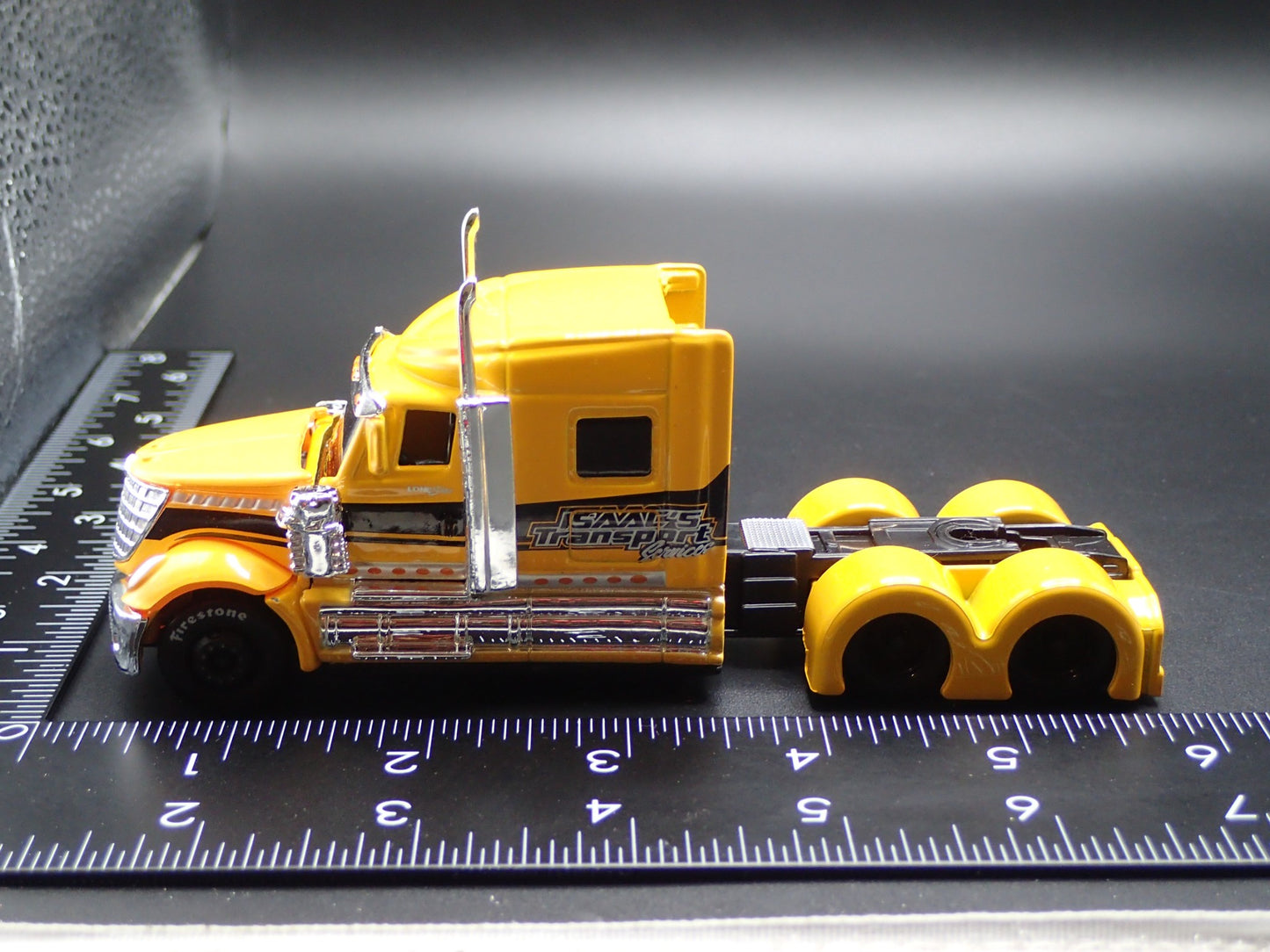 INTERNATIONAL LONESTAR CAB BIG RIG 1/64 SCALE COLLECTIBLE DIECAST MODEL CAR