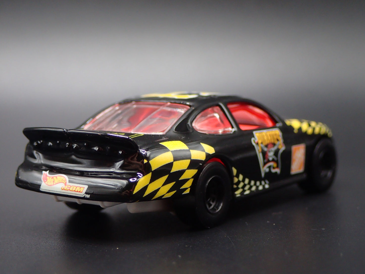 2000 00 FORD TAURUS NASCAR PITTSBURGH PIRATES BLACK 1/64 SCALE DIECAST MODEL CAR