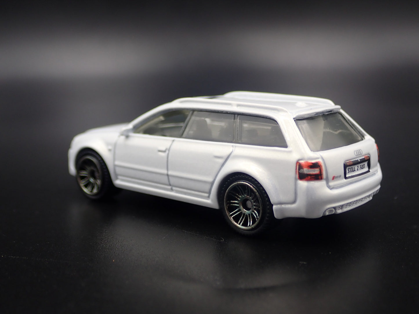 2002-2004 AUDI AVANT RS6 STATION WAGON WHITE 1/64 SCALE DIECAST MODEL CAR
