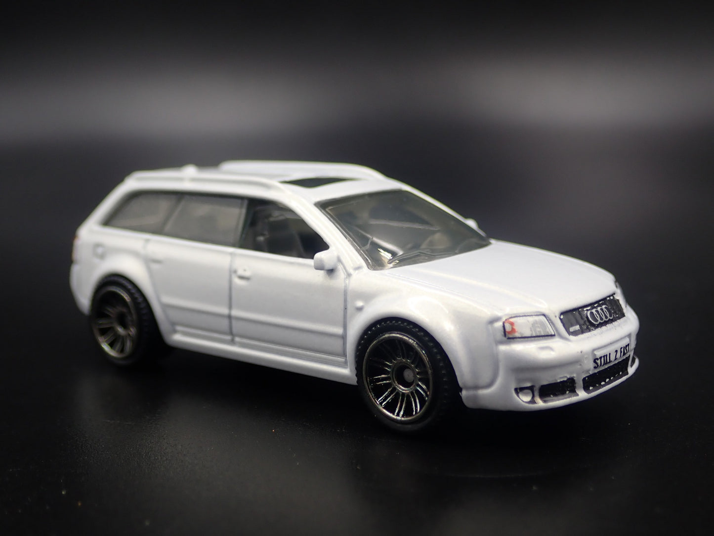 2002-2004 AUDI AVANT RS6 STATION WAGON WHITE 1/64 SCALE DIECAST MODEL CAR