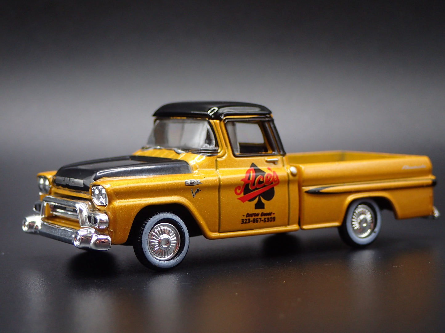 1959 59 GMC FLEETSIDE PICKUP TRUCK ACES GOLD 1:64 SCALE DIECAST MODEL CAR