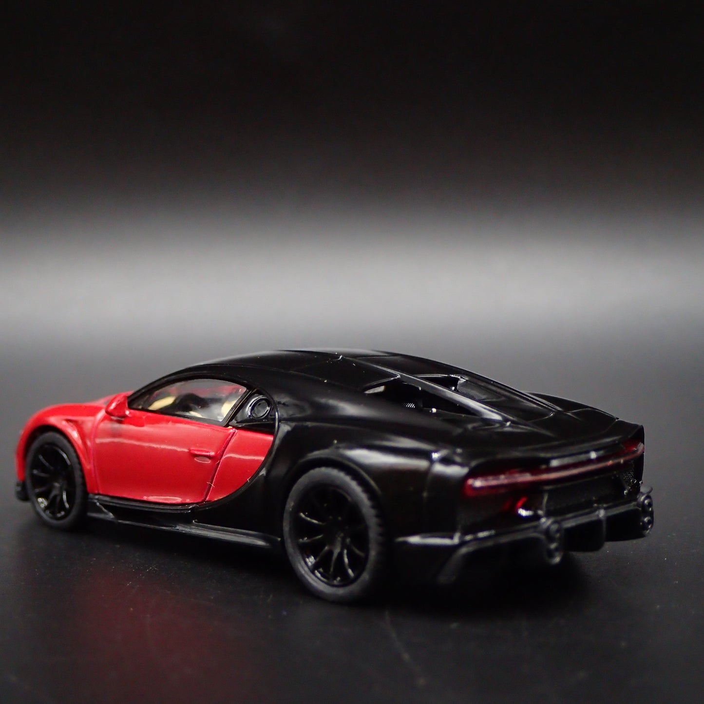 2016-2024 BUGATTI CHIRON SUPERSPORT RED 1:64 SCALE DIORAMA DIECAST MODEL CAR