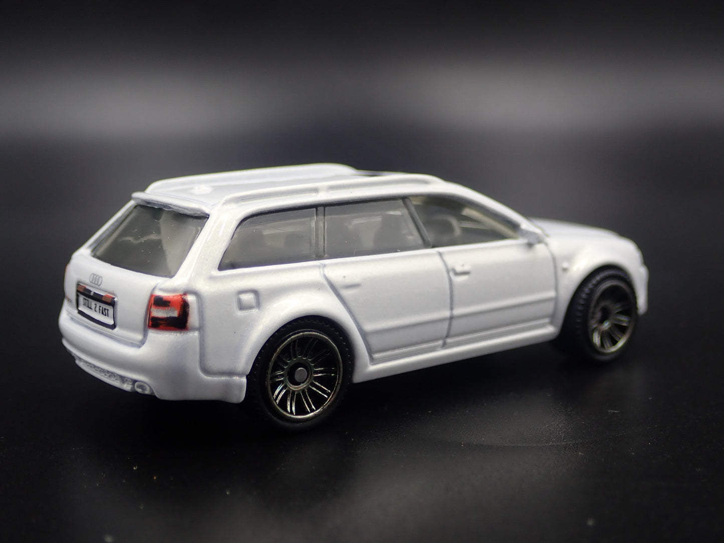 2002-2004 AUDI AVANT RS6 STATION WAGON WHITE 1/64 SCALE DIECAST MODEL CAR