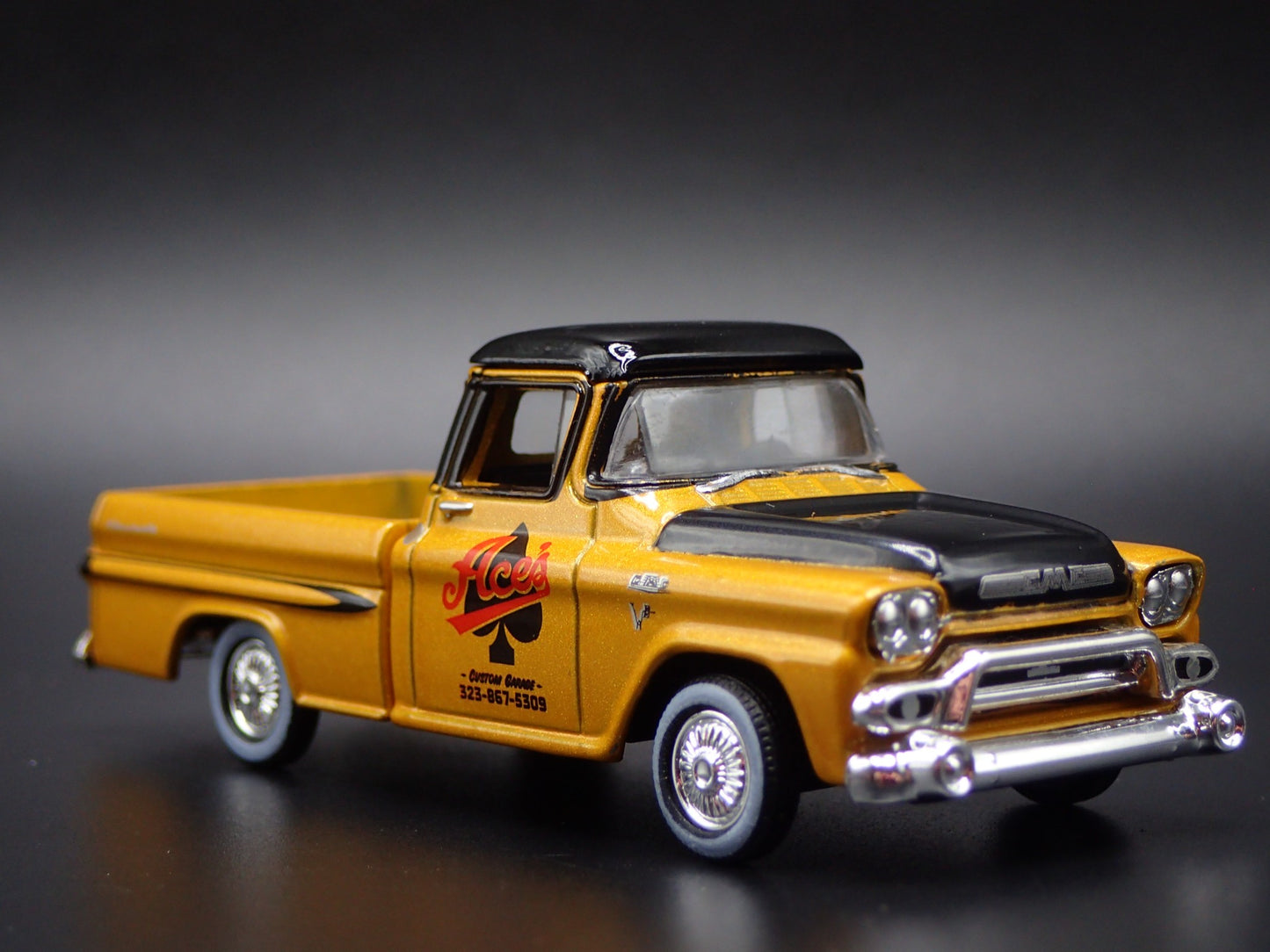 1959 59 GMC FLEETSIDE PICKUP TRUCK ACES GOLD 1:64 SCALE DIECAST MODEL CAR