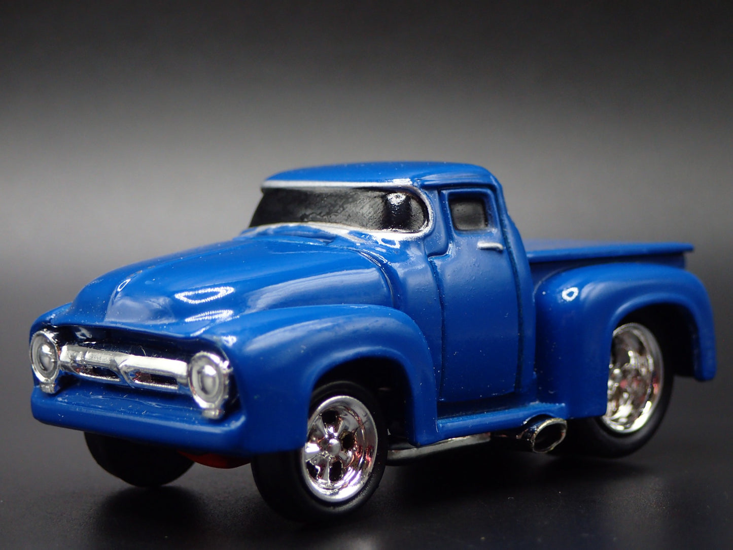 1956 56 FORD F100 PICKUP TRUCK BLUE 1:64 SCALE DIORAMA DIECAST MODEL CAR
