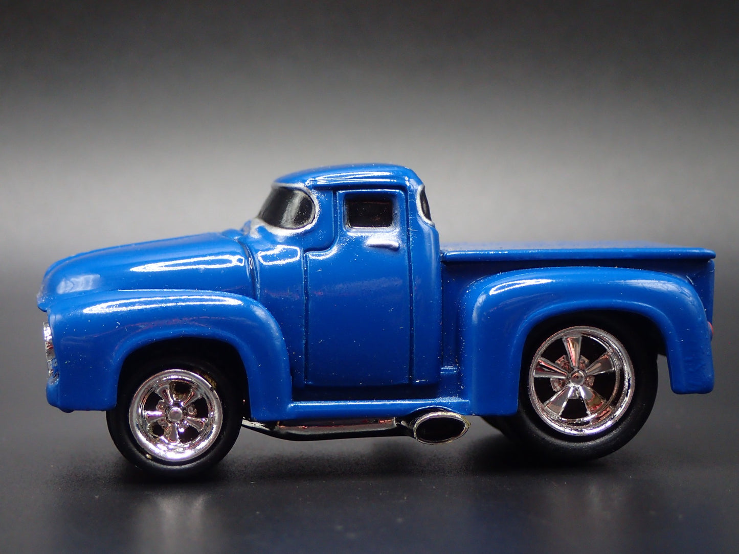 1956 56 FORD F100 PICKUP TRUCK BLUE 1:64 SCALE DIORAMA DIECAST MODEL CAR