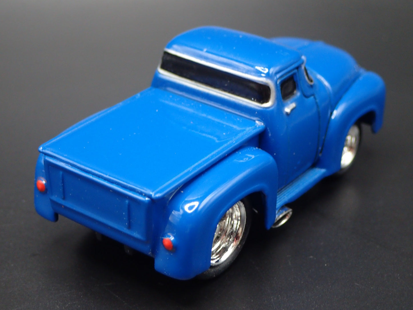 1956 56 FORD F100 PICKUP TRUCK BLUE 1:64 SCALE DIORAMA DIECAST MODEL CAR