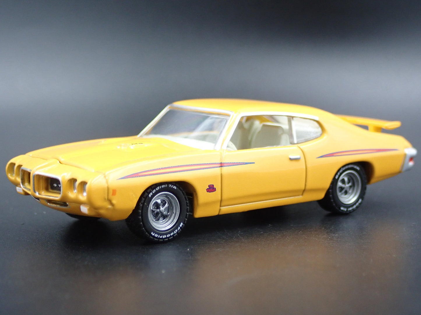 1970 70 PONTIAC GTO JUDGE RARE 1/64 SCALE COLLECTIBLE DIORAMA DIECAST MODEL CAR