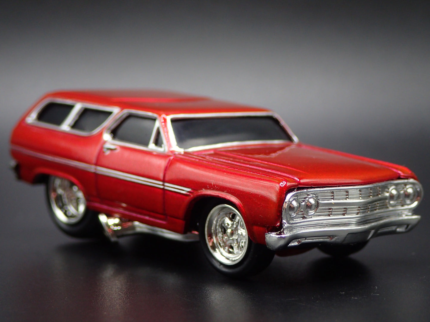 1965 65 CHEVY CHEVROLET CHEVELLE WAGON RED 1:64 SCALE DIORAMA DIECAST MODEL CAR