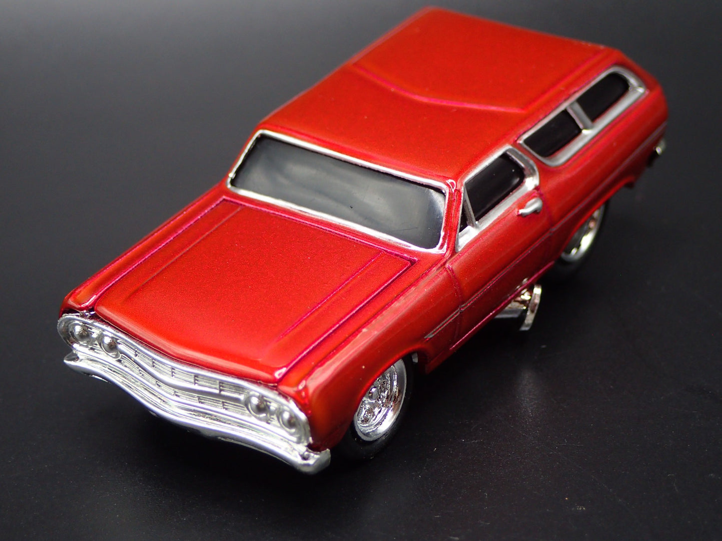 1965 65 CHEVY CHEVROLET CHEVELLE WAGON RED 1:64 SCALE DIORAMA DIECAST MODEL CAR