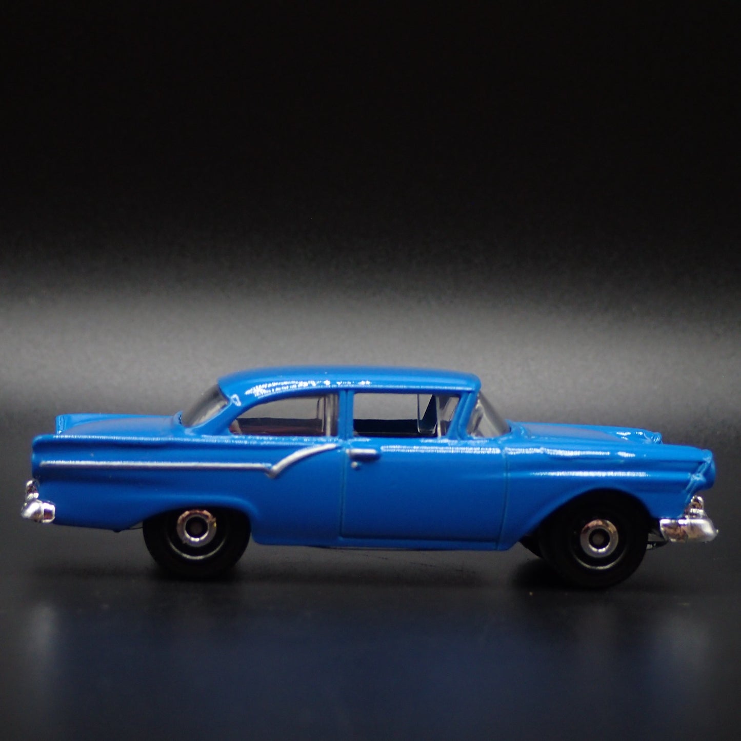 1957 57 FORD CUSTOM 300 BLUE 1:64 MB SCALE COLLECTIBLE DIORAMA DIECAST MODEL CAR