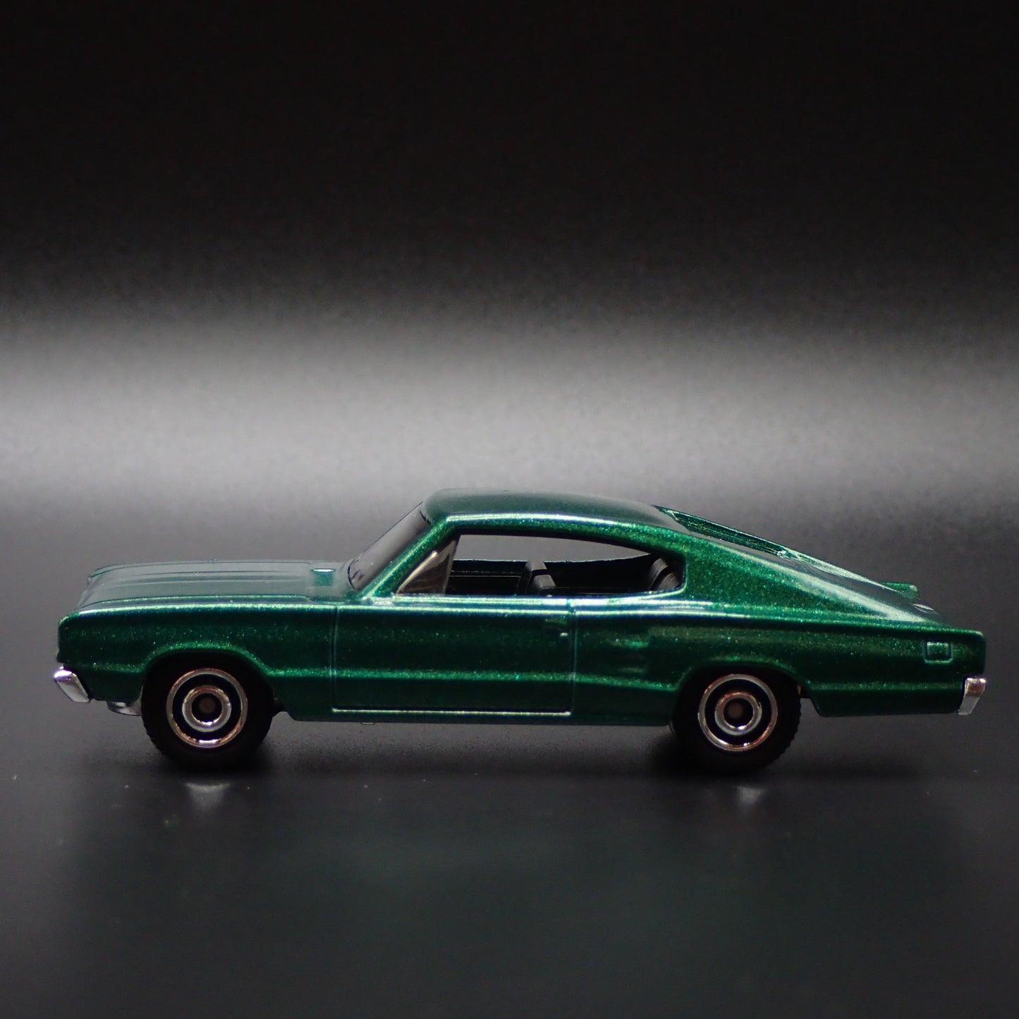 1966 66 DODGE CHARGER MUSCLE 1:64 SCALE COLLECTIBLE DIORAMA DIECAST MODEL CAR