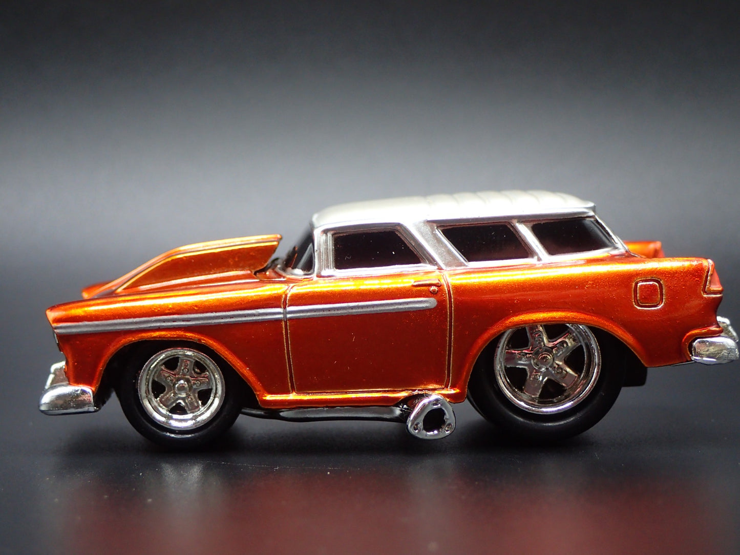 1955 55 CHEVY CHEVROLET NOMAD STATION WAGON 1:64 SCALE DIORAMA DIECAST MODEL CAR