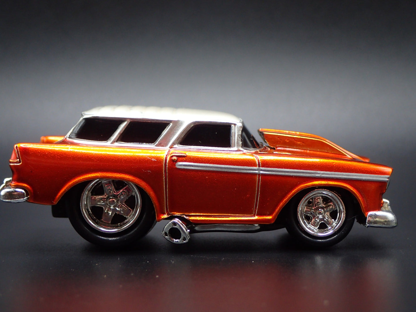 1955 55 CHEVY CHEVROLET NOMAD STATION WAGON 1:64 SCALE DIORAMA DIECAST MODEL CAR