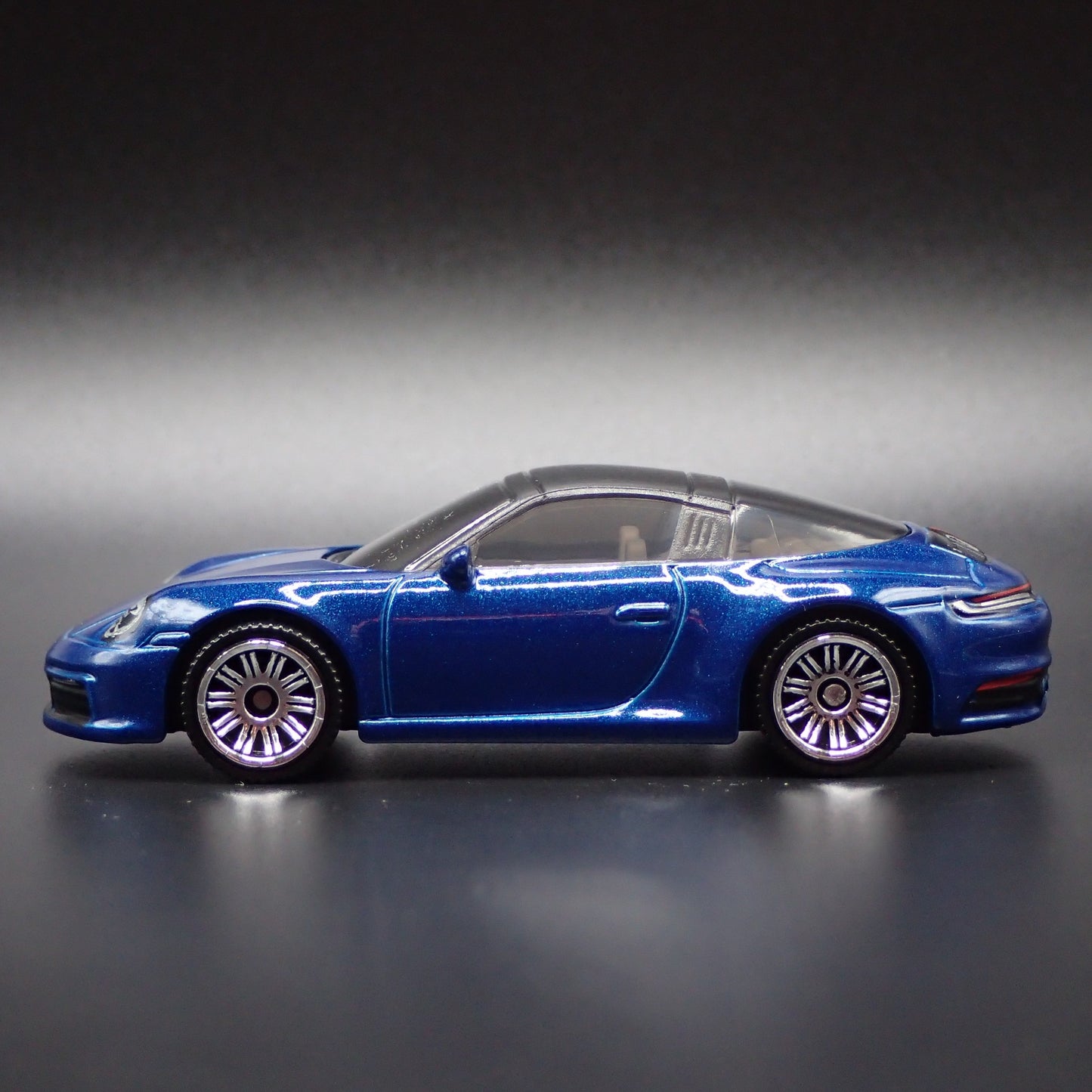 2018-2025 PORSCHE 911 TARGA 4S BLUE 1:64 SCALE COLLECTIBLE DIECAST MODEL CAR