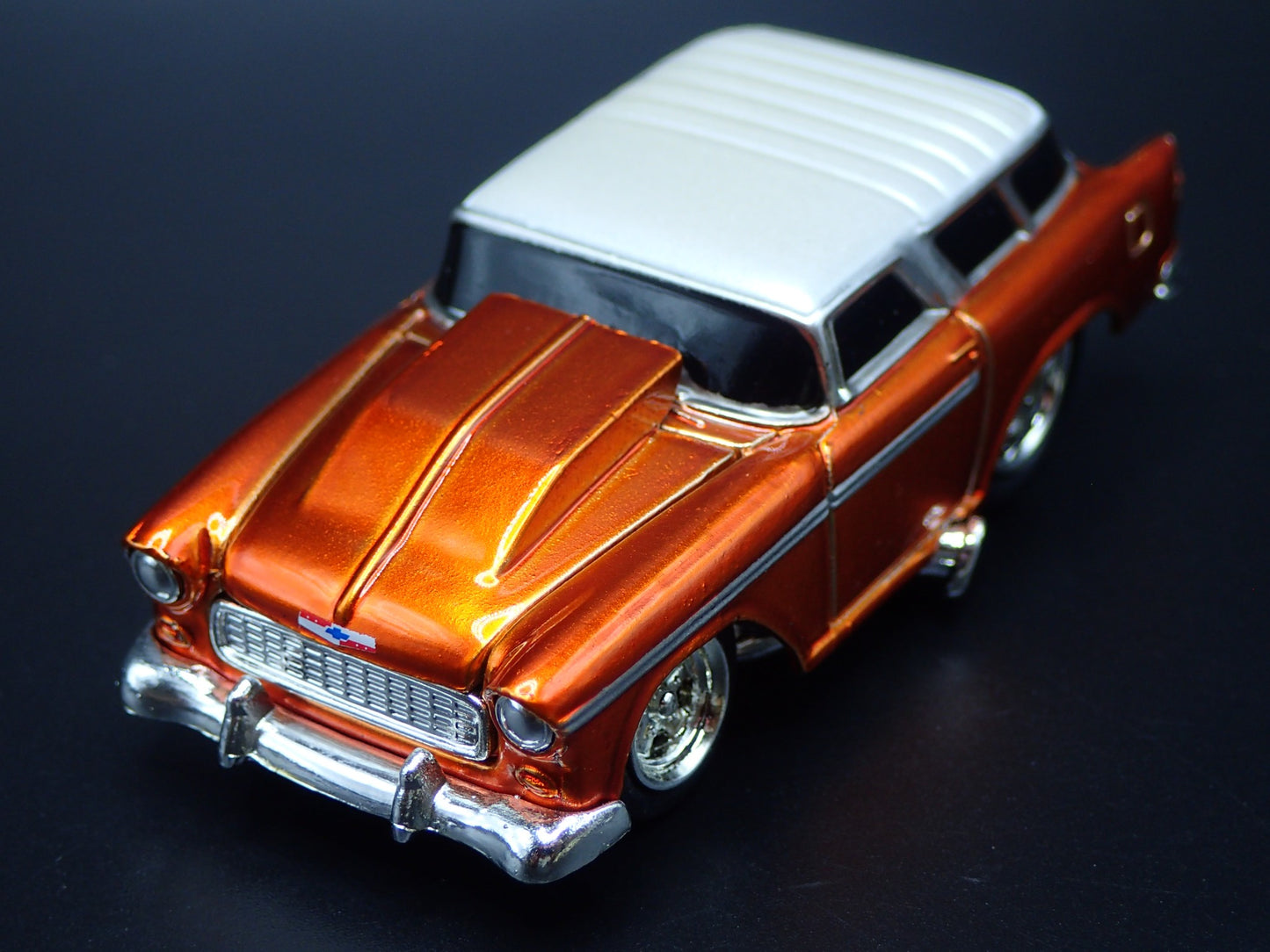 1955 55 CHEVY CHEVROLET NOMAD STATION WAGON 1:64 SCALE DIORAMA DIECAST MODEL CAR