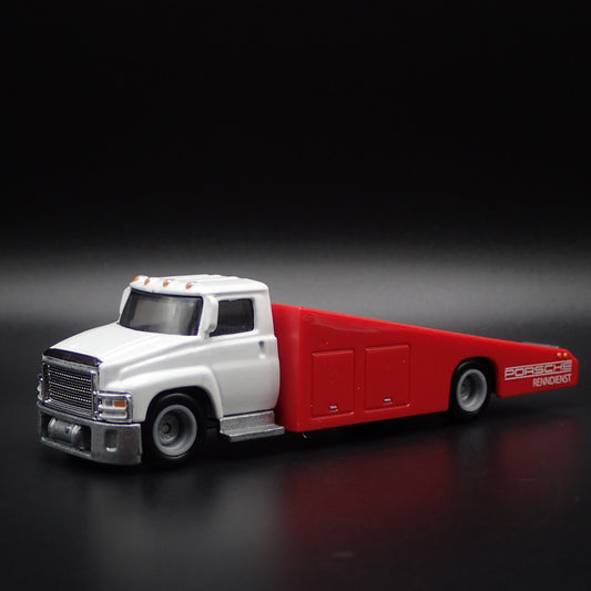 MODERN RAMP TRUCK PORSCHE RENNDIENST 1:64 SCALE COLLECTIBLE DIECAST MODEL CAR
