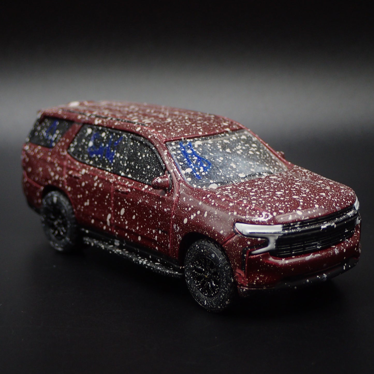 2021-2025 CHEVY CHEVROLET TAHOE RST SNOW COVERED 1:64 SCALE DIECAST MODEL CAR