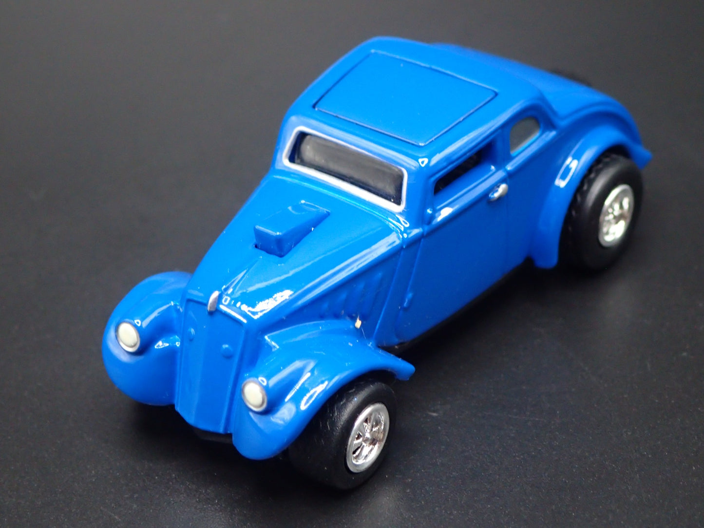 1933 33 WILLYS GASSER COUPE NHRA BLUE RARE 1:64 SCALE DIORAMA DIECAST MODEL CAR