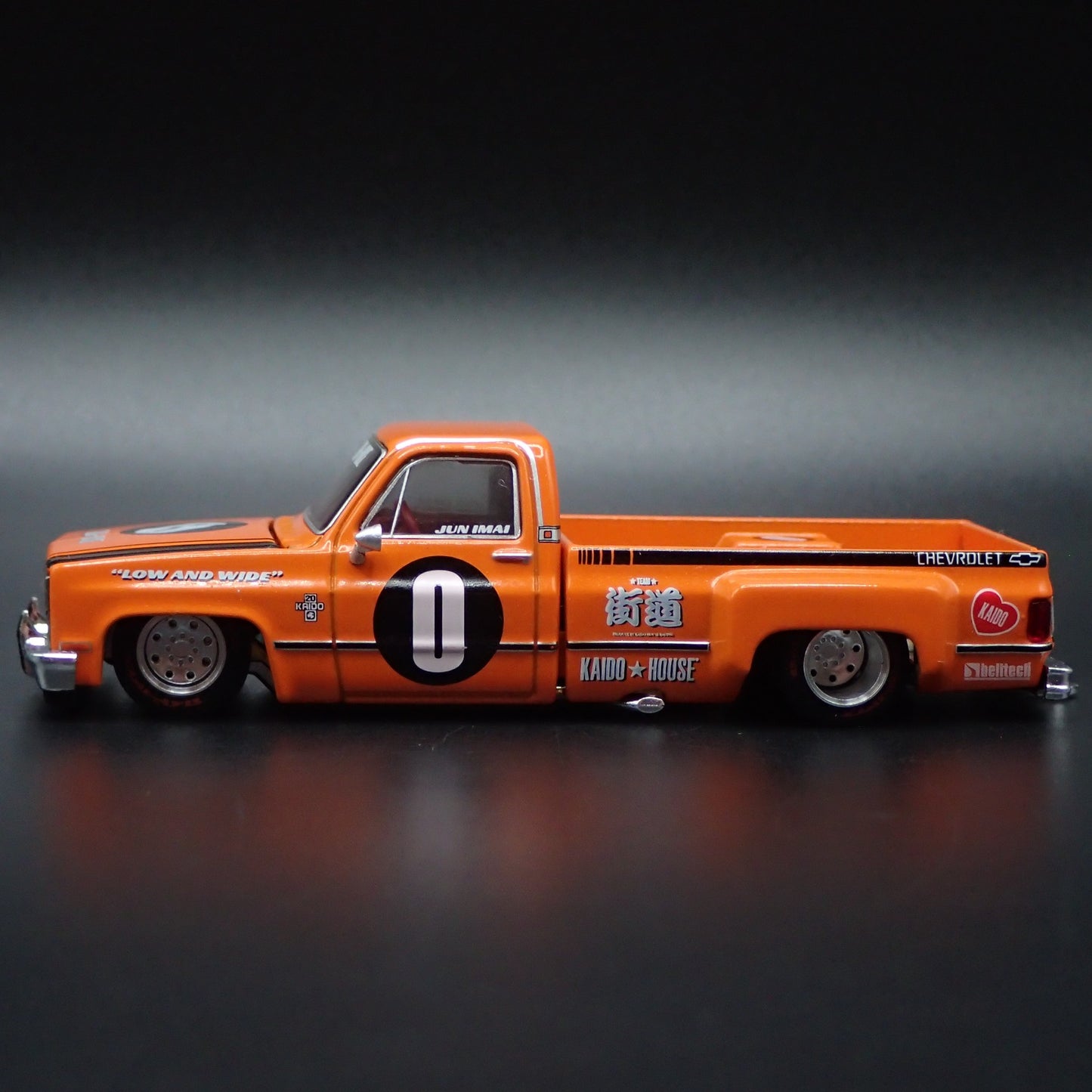 CHEVROLET SILVERADO DUALLY KAIDO V2 SQUAREBODY TRUCK 1/64 DIECAST MODEL CAR