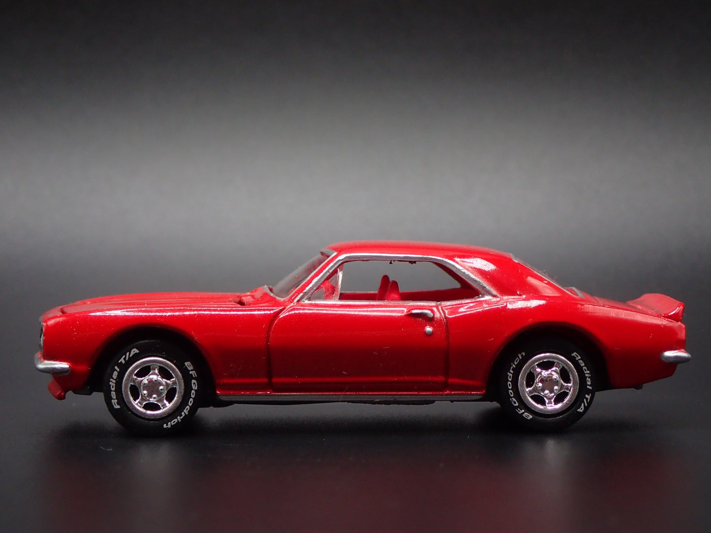 1967 67 CHEVY CHEVROLET CAMARO COUPE RED 1:64 SCALE DIORAMA DIECAST MODEL CAR