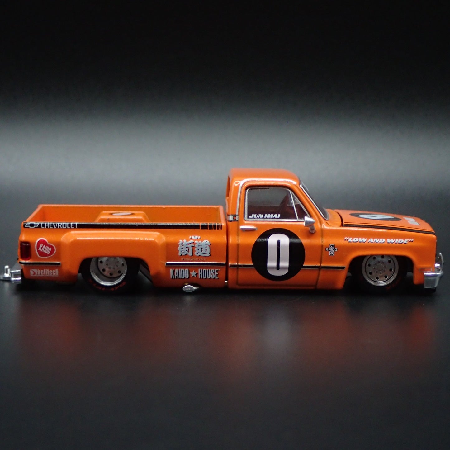 CHEVROLET SILVERADO DUALLY KAIDO V2 SQUAREBODY TRUCK 1/64 DIECAST MODEL CAR