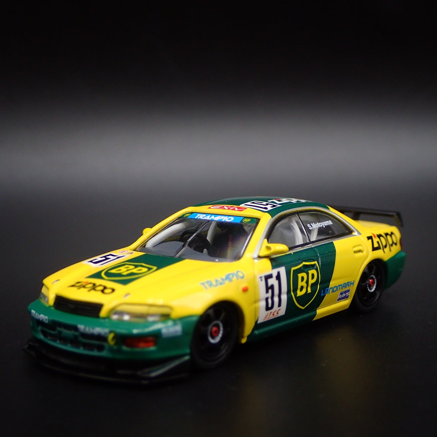 TOYOTA CORONA EXIV #51 ZIPPO JTCC 1995 RARE 1/64 SCALE DIORAMA DIECAST MODEL CAR