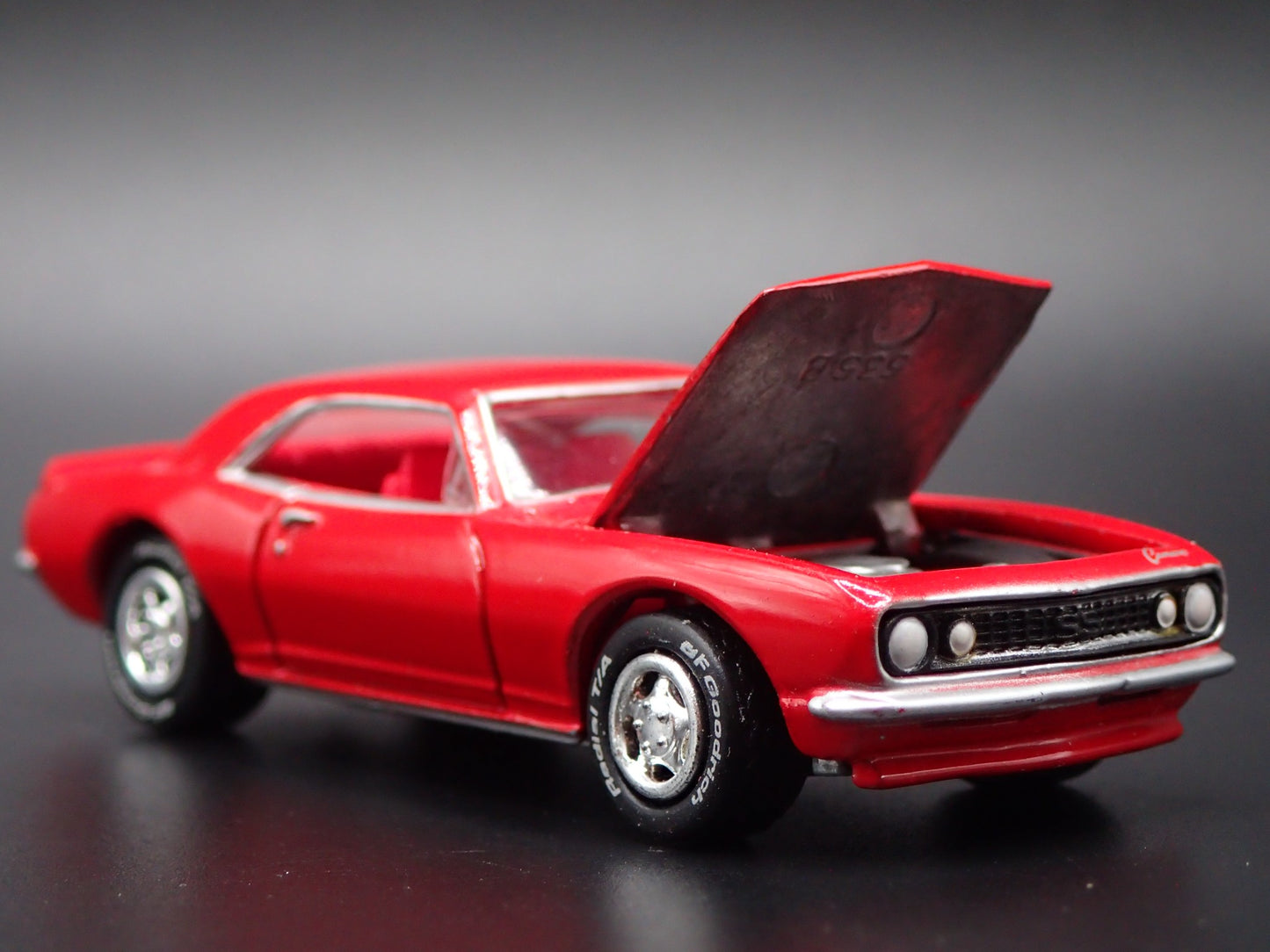 1967 67 CHEVY CHEVROLET CAMARO COUPE RED 1:64 SCALE DIORAMA DIECAST MODEL CAR
