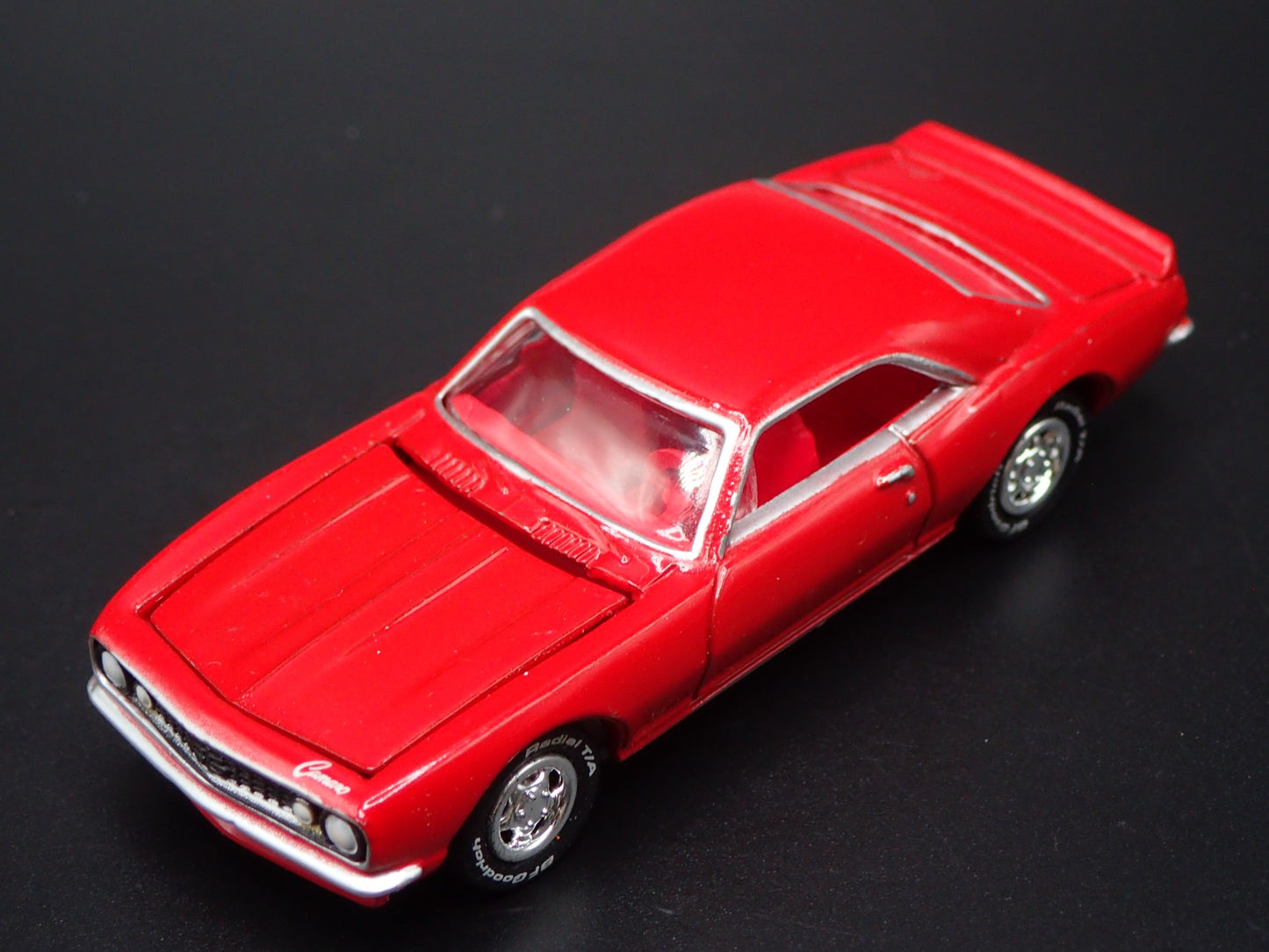 1967 67 CHEVY CHEVROLET CAMARO COUPE RED 1:64 SCALE DIORAMA DIECAST MODEL CAR