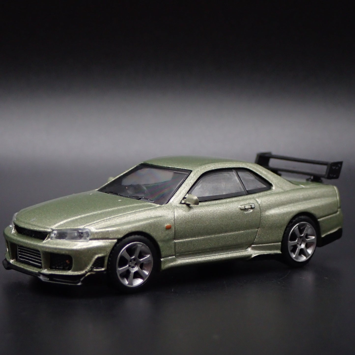 1999-2002 NISSAN SKYLINE GTR BNR34 R34 Tommykaira 1:64 SCALE DIECAST MODEL CAR