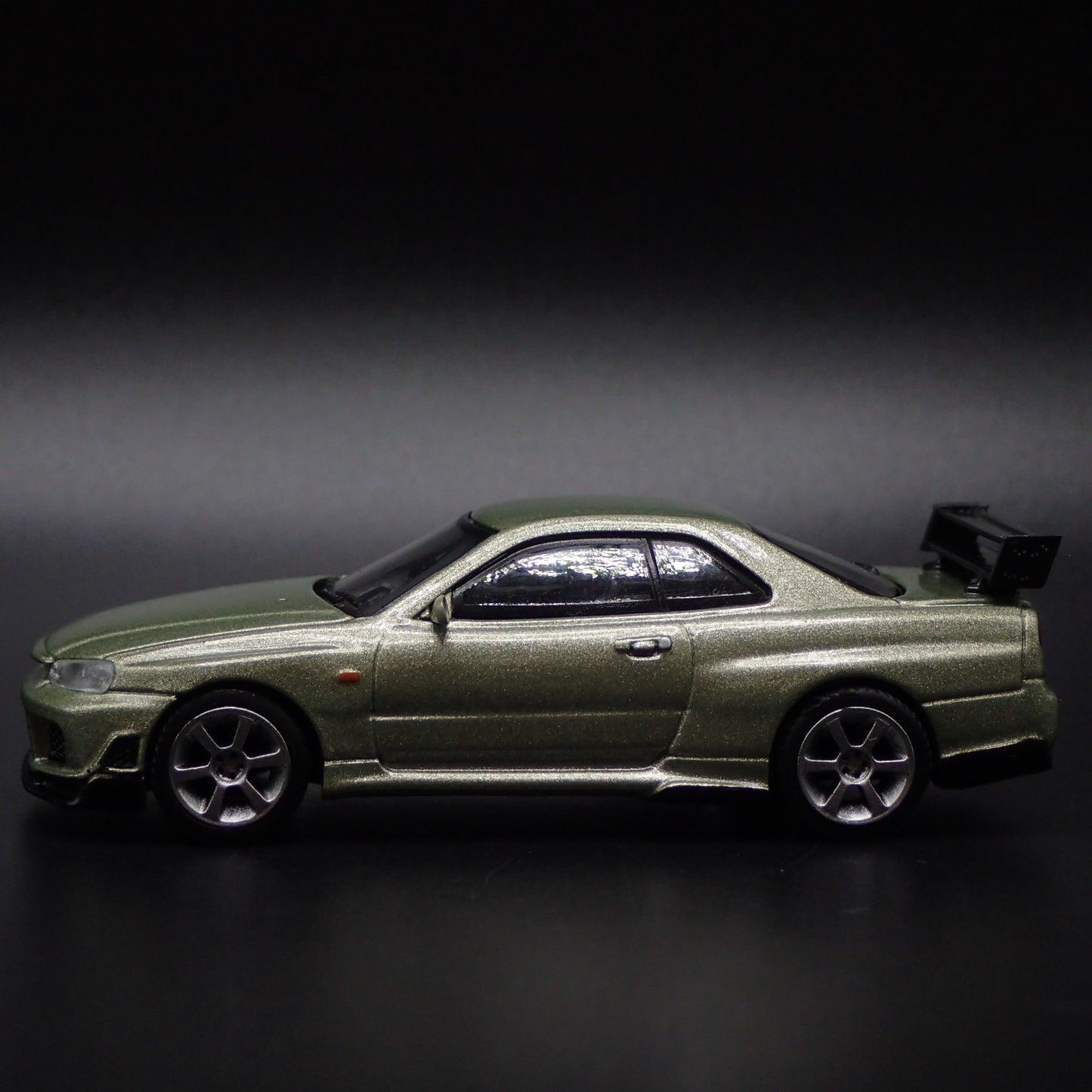 1999-2002 NISSAN SKYLINE GTR BNR34 R34 Tommykaira 1:64 SCALE DIECAST MODEL CAR